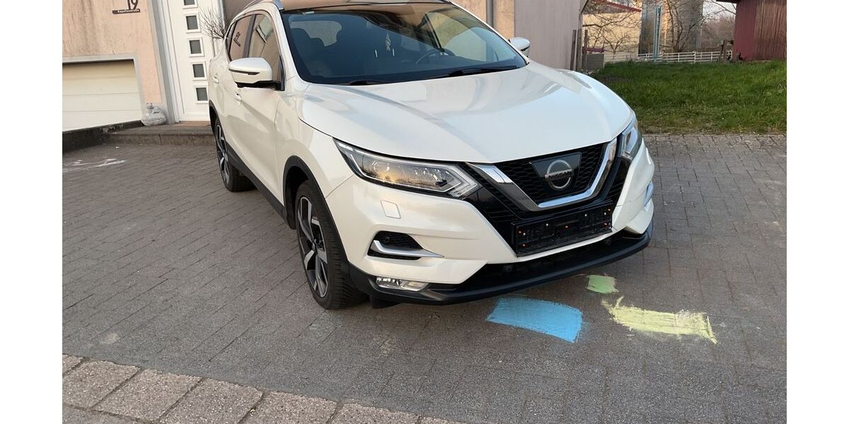 Nissan Qashqai 89.000 km 16.000 &euro; Borg 66706