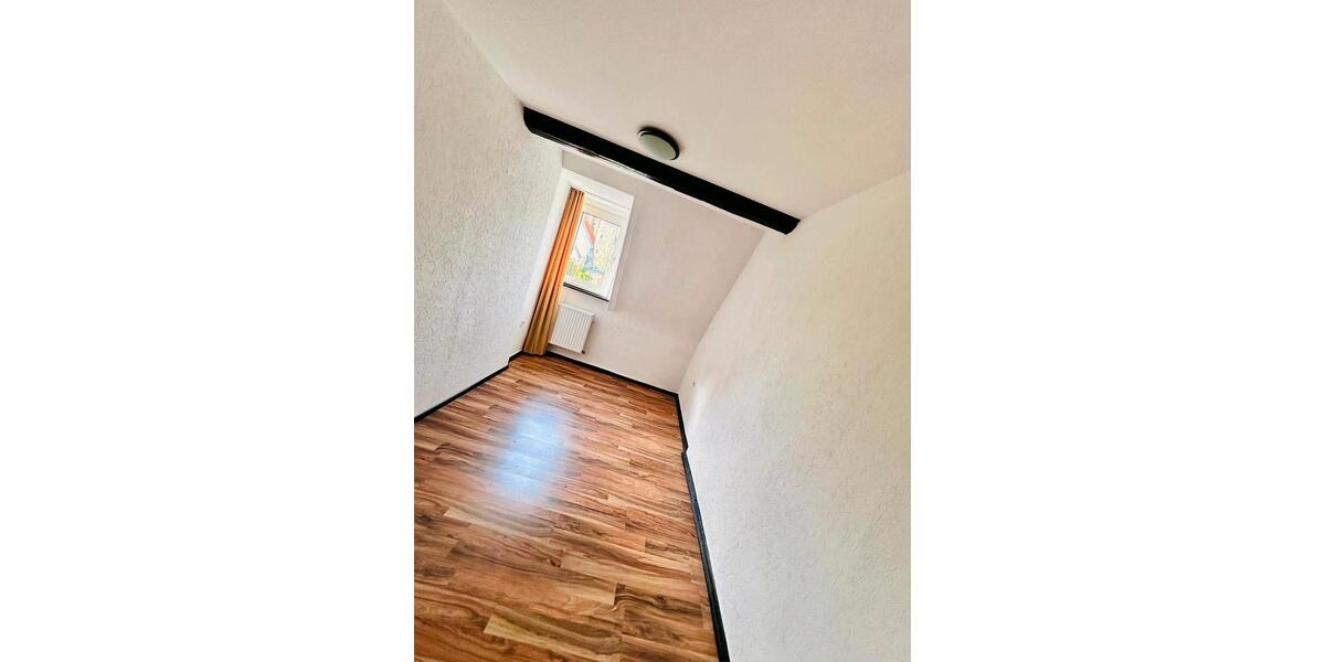 Dachgeschoßwohnung Schöningen - 3 Zimmer, 75 m&sup2;, 550&euro; | Angebot:26631092