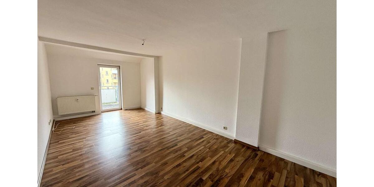 Etagenwohnung Döbeln - 4 Zimmer, 121 m&sup2;, 750&euro; | Angebot:26183314