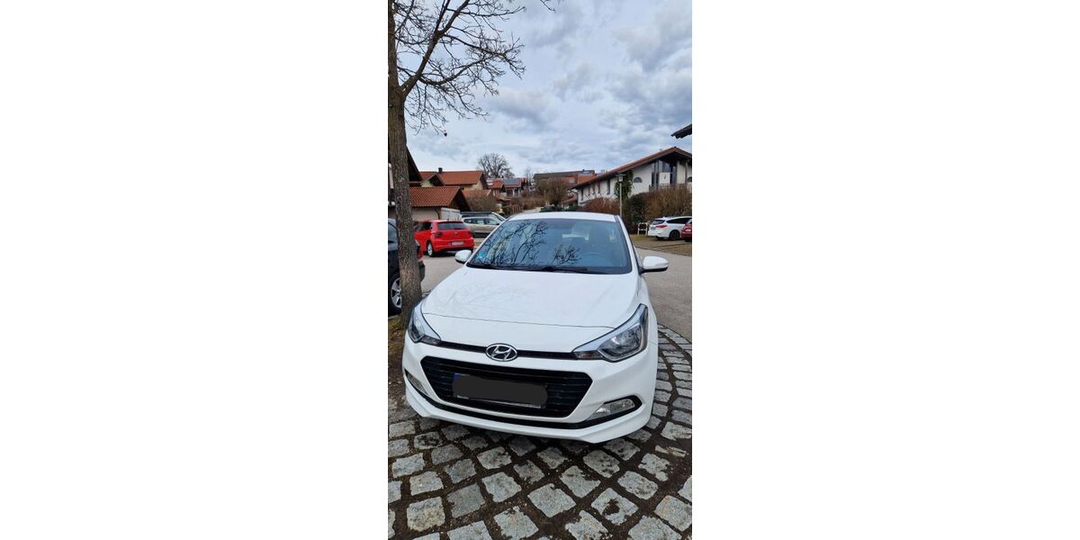 Hyundai i20 97.000 km 8.900 &euro; Kirchanschöring 83417
