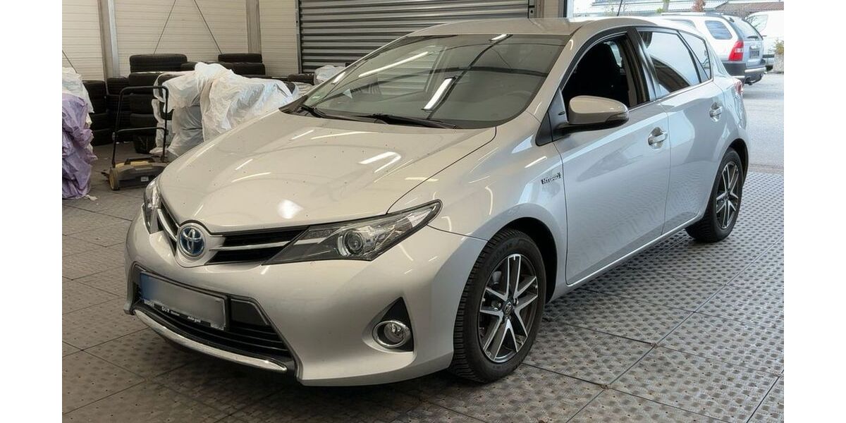 Toyota Auris 71.750 km 14.450 &euro; Sommerach 97334