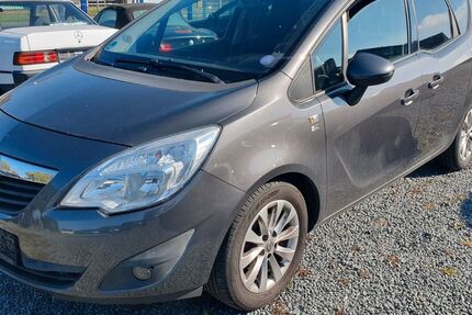 Opel Meriva 157.000 km 3.499 € Roßdorf 64380