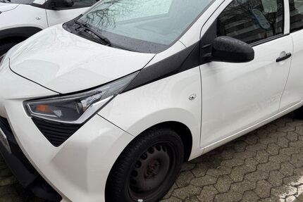 Toyota Aygo (X) 108.000 km 6.999 &euro; Saarbrücken 66121