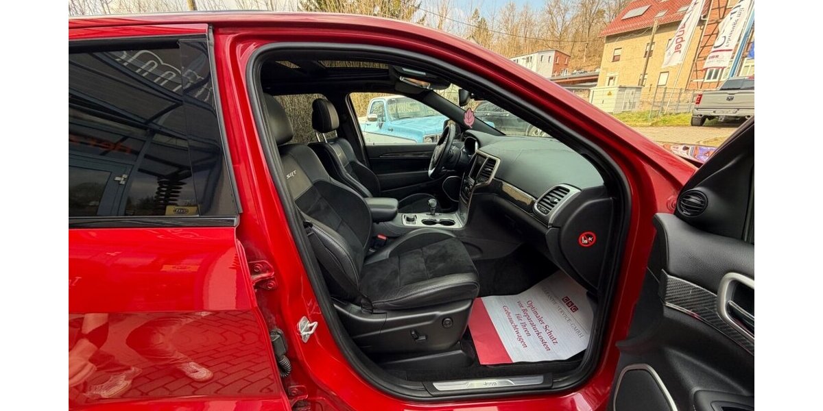 Jeep Grand Cherokee SRT 6,4 HEMI VOLLAUSSTATTUNG GRAIL 86.000 km 28.999 &euro; Rudolstadt 07407