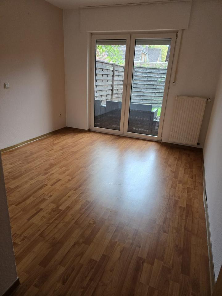 Schöne 3 ZKB Erdgeschoss Wohnung mit Stellplatz zimmer