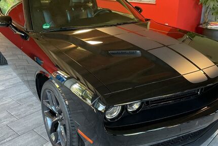 Dodge Challenger 42.670 km 31.950 € Stöttwang 87677