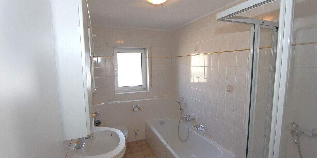 Etagenwohnung Gilching Geisenbrunn - 2 Zimmer, 83 m&sup2;, 1.470&euro; | Angebot:25908917