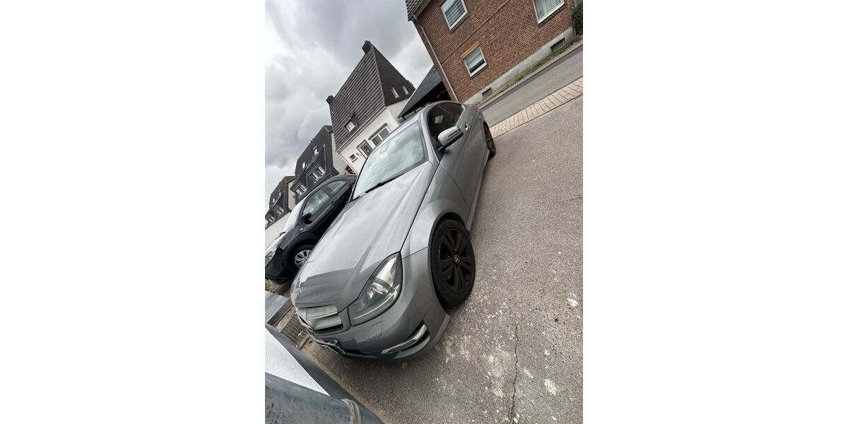 Mercedes-Benz C 250 215.800 km 13.000 € Niederkassel 53859