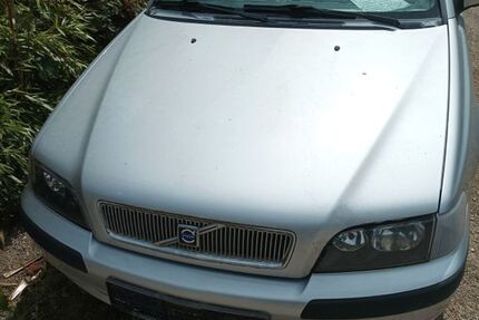 Volvo V40 222.139 km 800 &euro; Eutin 23701