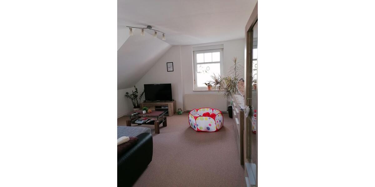Dachgeschoßwohnung Crinitz - 3 Zimmer, 92 m&sup2;, 560&euro; | Angebot:27634398