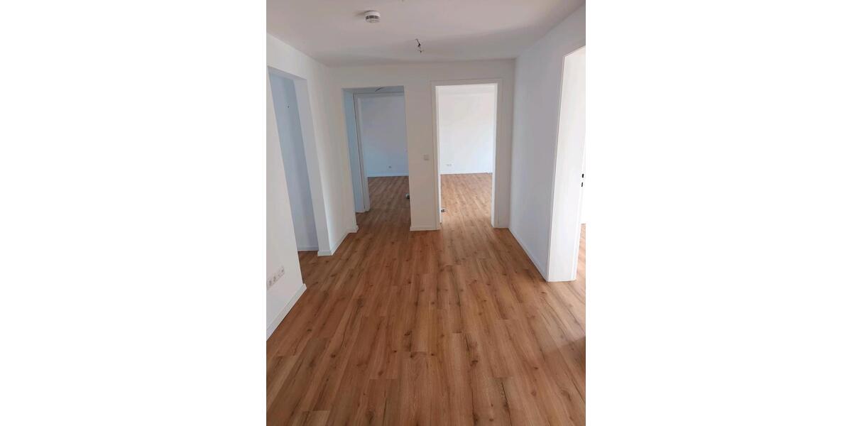 Etagenwohnung Eckernförde - 5 Zimmer, 107 m&sup2;, 1.300&euro; | Angebot:25590014