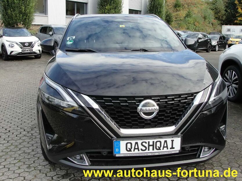Nissan Qashqai 51.200 km 27.900 € Olpe 57462