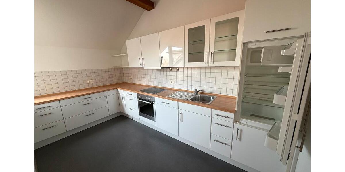 Dachgeschoßwohnung Göttingen Oststadt - 2.5 Zimmer, 74 m&sup2;, 1.140&euro; | Angebot:26357086