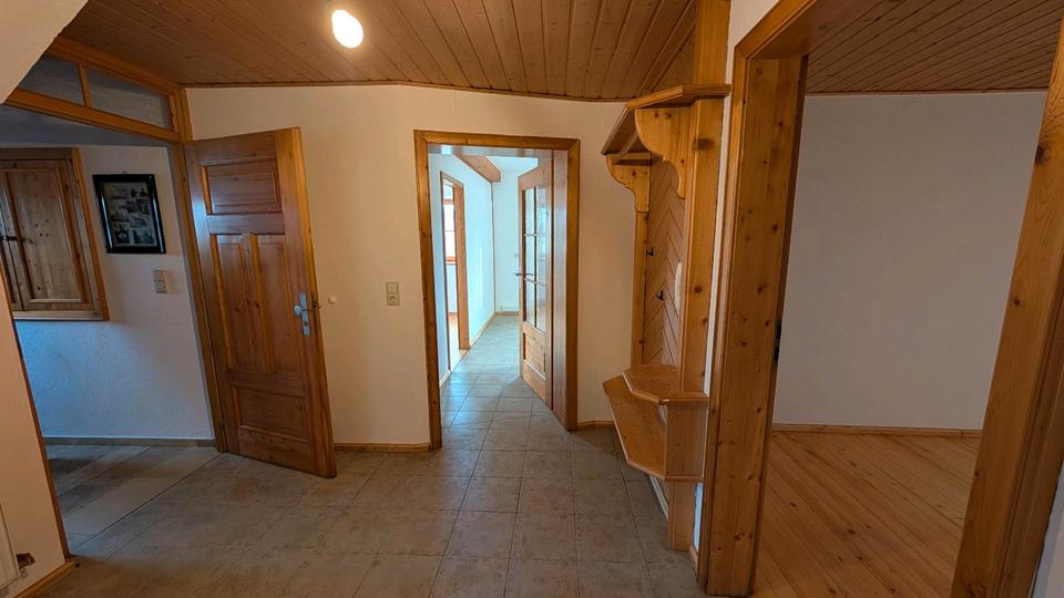 Erdgeschoßwohnung Feuchtwangen - 3 Zimmer, 80 m&sup2;, 750&euro; | Angebot:26055676