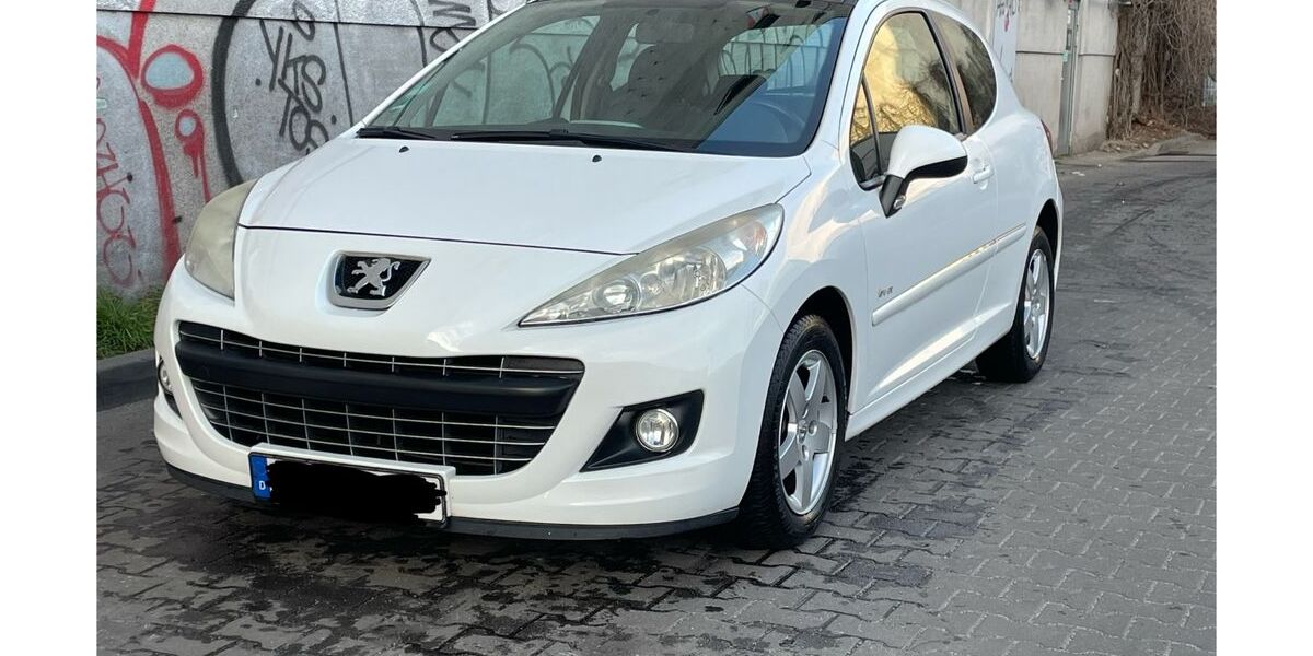 Peugeot 207 106.300 km 3.390 &euro; Berlin 12057