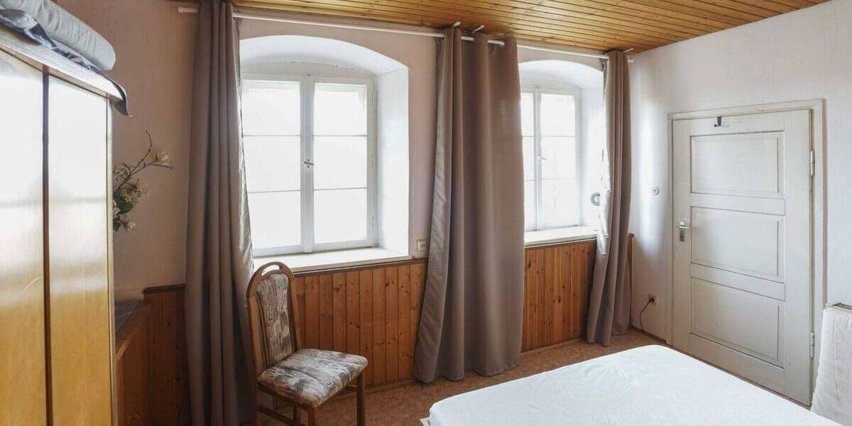 Einfamilienhaus Hohenaltheim Niederaltheim - 8 Zimmer, 192 m&sup2;, 295.000&euro; | Angebot:26424295