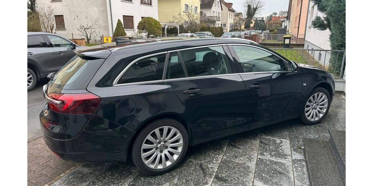 Opel Insignia 158.000 km 9.499 &euro; Frankfurt 60437