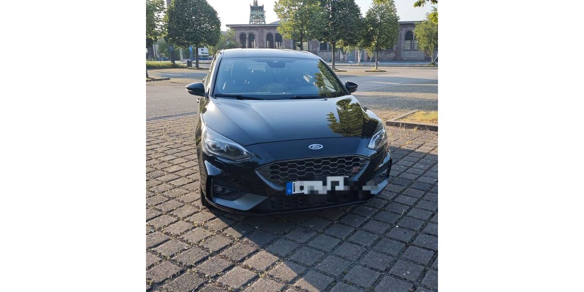 Ford Focus 91.000 km 17.600 &euro; Schiffweiler 66578