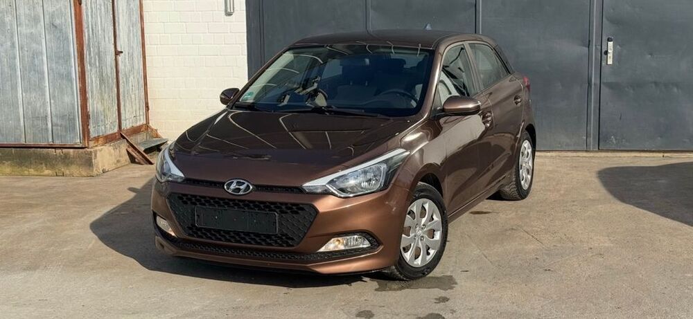 i20