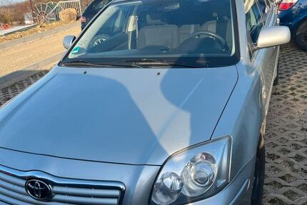 Toyota Avensis 332.000 km 1.300 &euro; Vollersroda 99438