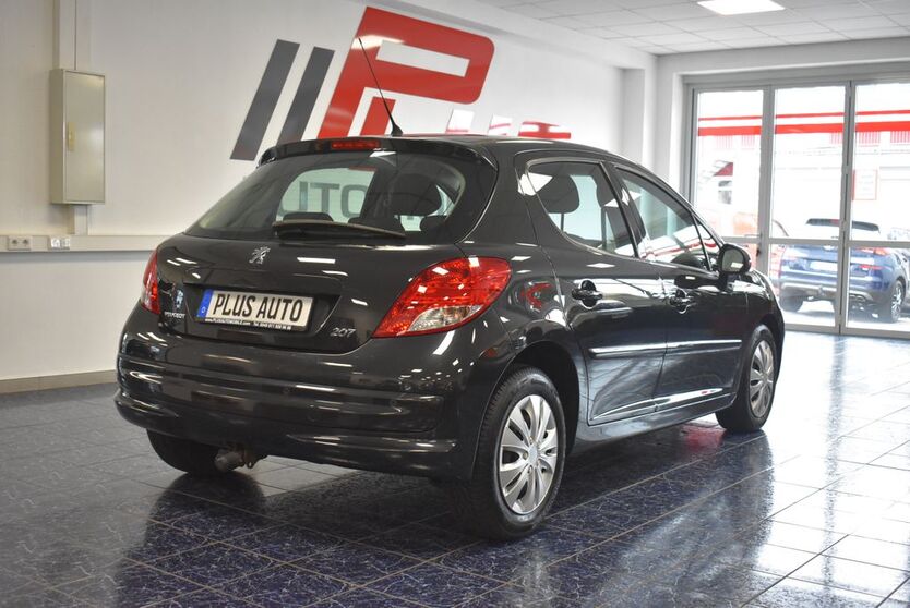 Peugeot 207 66.000 km 4.870 € Nürnberg 90431