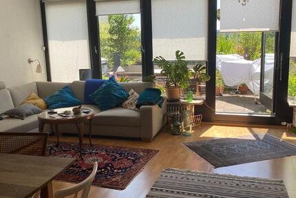 22m² Zimmer in 2er WG auf 124m² mit Schwimmbad und Sauna 2 zimmer