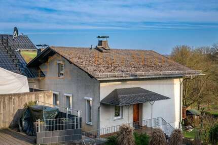 Haus Solms - 6 Zimmer, 197 m&sup2;, 345.000&euro; | Angebot:27511539