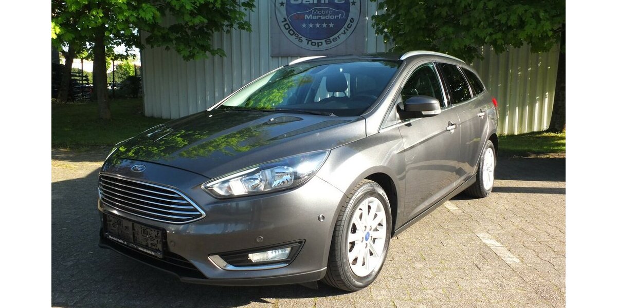 Ford Focus TITANIUM WM26: NAVI KLIMAAUT EINPARKHILFE 134.288 km 6.998 &euro; Köln 50858