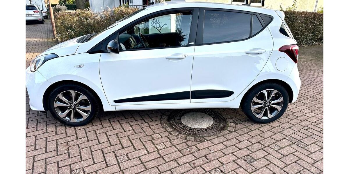 Hyundai i10 35.000 km 8.350 &euro; Duisburg 47249