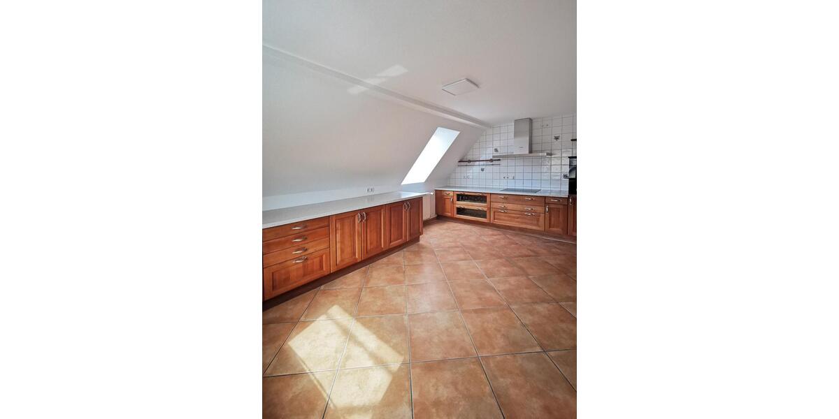 Dachgeschoßwohnung Hartheim am Rhein - 4 Zimmer, 132 m&sup2;, 1.584&euro; | Angebot:26624238