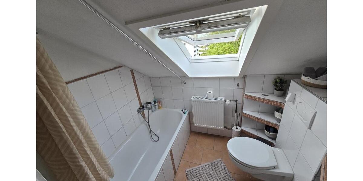 Dachgeschoßwohnung Bovenden - 3 Zimmer, 72 m&sup2;, 620&euro; | Angebot:26323266