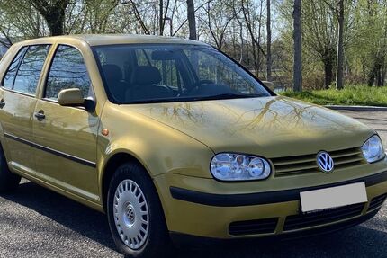 VW Golf 50.000 km 9.450 &euro; Freiburg 79117