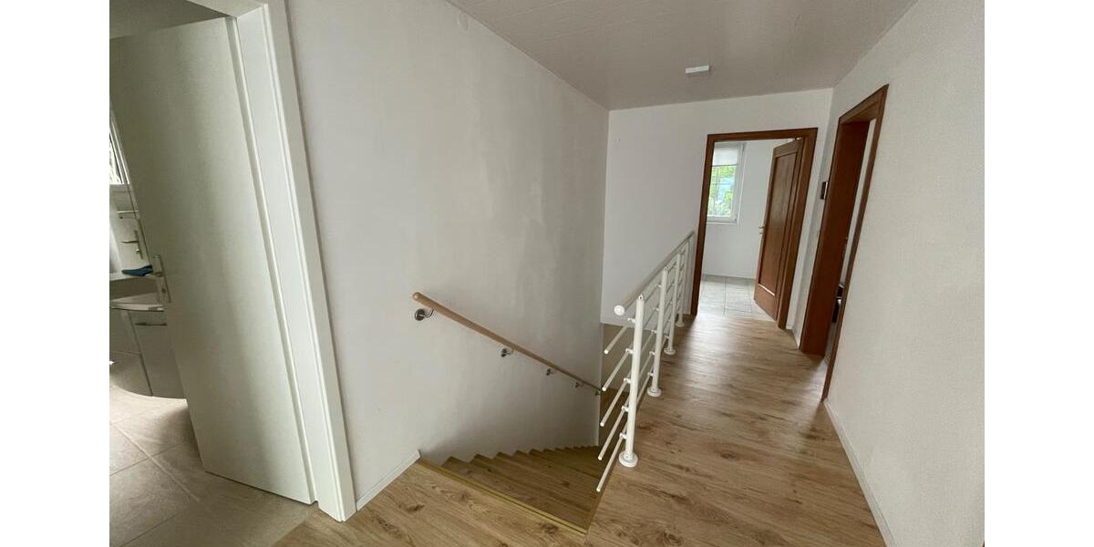 Einfamilienhaus Heppenheim (Bergstraße) - 6.5 Zimmer, 140 m&sup2;, 490.000&euro; | Angebot:26535049