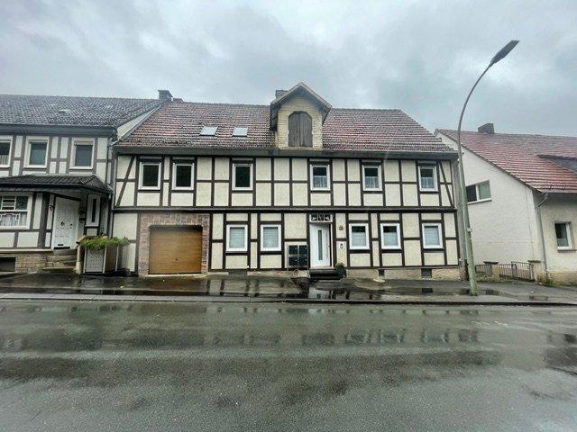 Mehrfamilienhaus, Wohnhaus Marsberg - 21 Zimmer, 269 m&sup2;, 450.000&euro; | Angebot:27461102