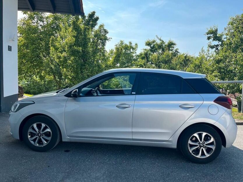 i20