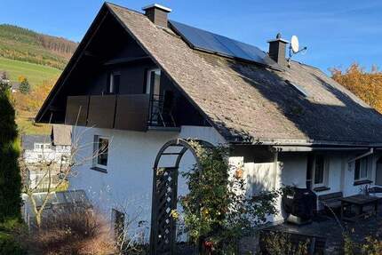 Westfeld! 3-Familienhaus mit wundervollem Weitblick! 8 zimmer