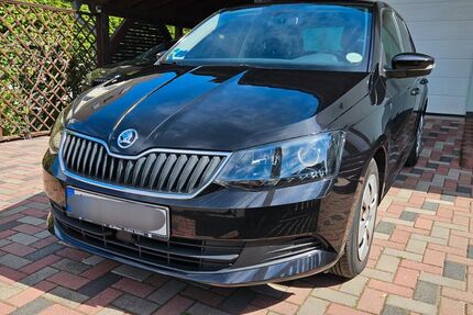 Skoda Fabia 93.300 km 6.350 &euro; Leipzig 04178