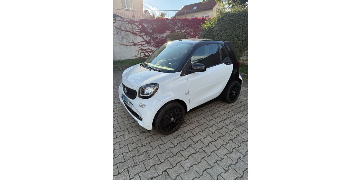Smart ForTwo 24.210 km 15.999 &euro; Stuttgart 70180