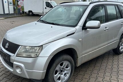 Suzuki Grand Vitara 198.443 km 4.950 € Bürgel OT Silbertal 07616