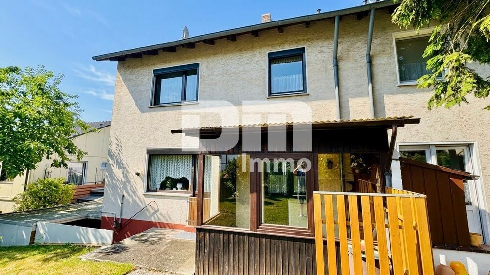 Solide Doppelhaushälfte mit viel Potenzial, Wintergarten und schönem Garten in beliebter Lage - Doppelhaushälfte Fuldabrück | Angebot:27302786