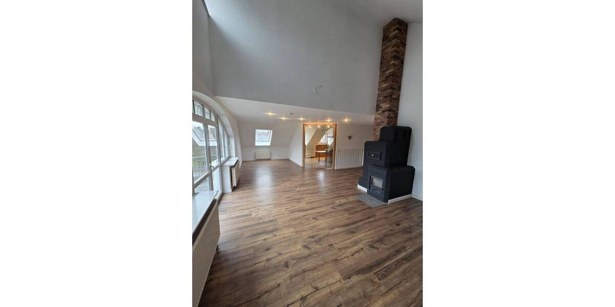 Zimmer Künzell - 4 Zimmer, 160 m&sup2;, 1.250&euro; | Angebot:26376579