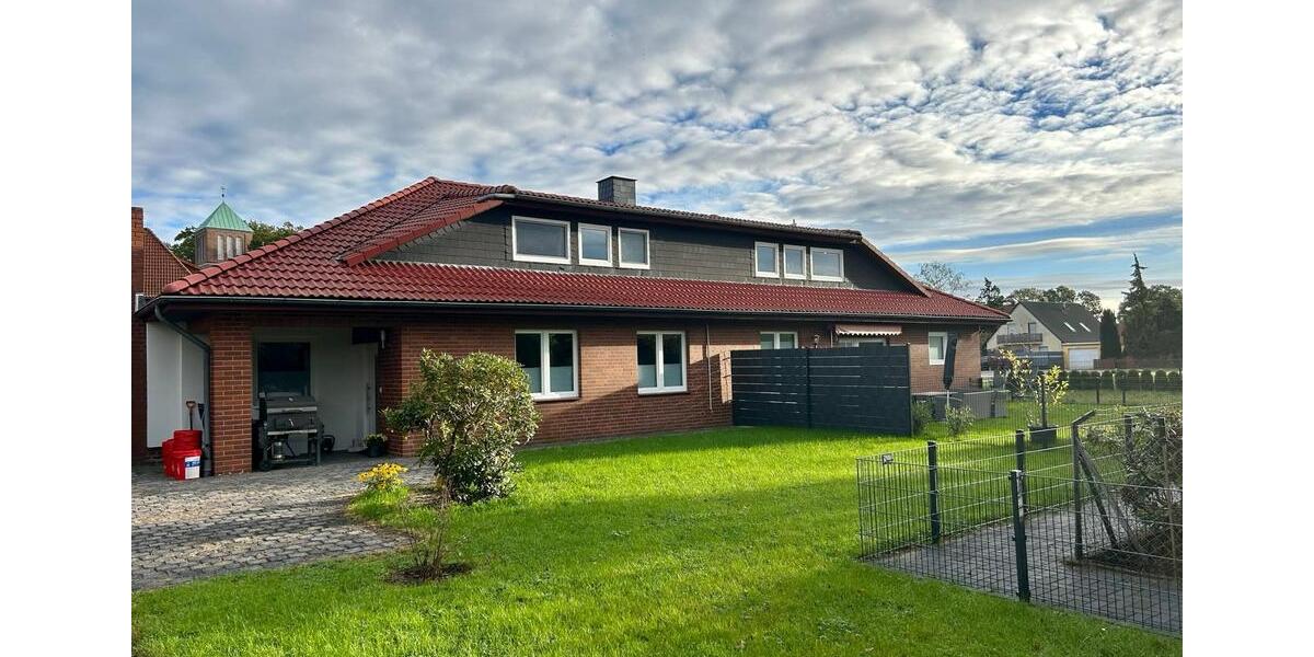 Dachgeschoßwohnung Nienhagen - 5 Zimmer, 126 m&sup2;, 1.050&euro; | Angebot:26398880