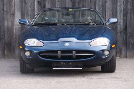 Jaguar XK8