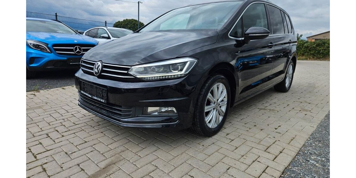 VW Touran 151.874 km 13.650 &euro; Calden 34379