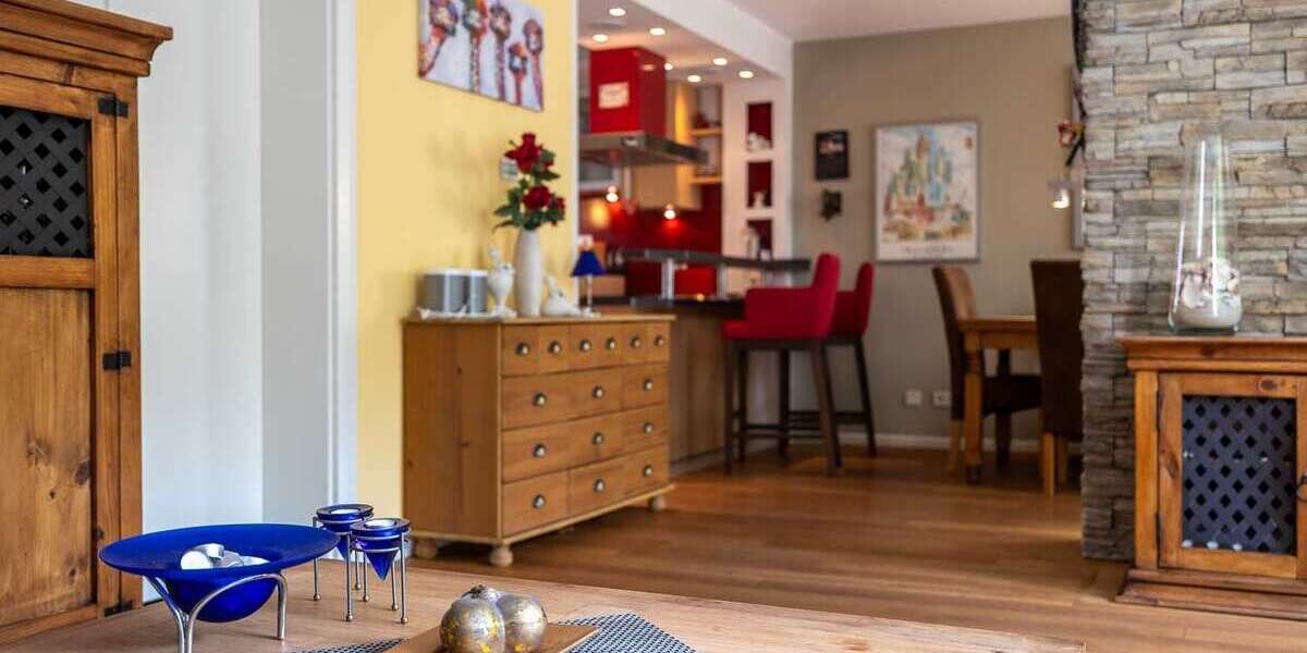 Modernisiertes Haus mit Pool & Garten in Frankfurt 4.5 zimmer