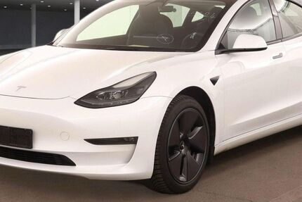 Tesla Model 3 41.525 km 31.950 &euro; Steinbach-Hallenberg OT Herges-Hallenberg 98587