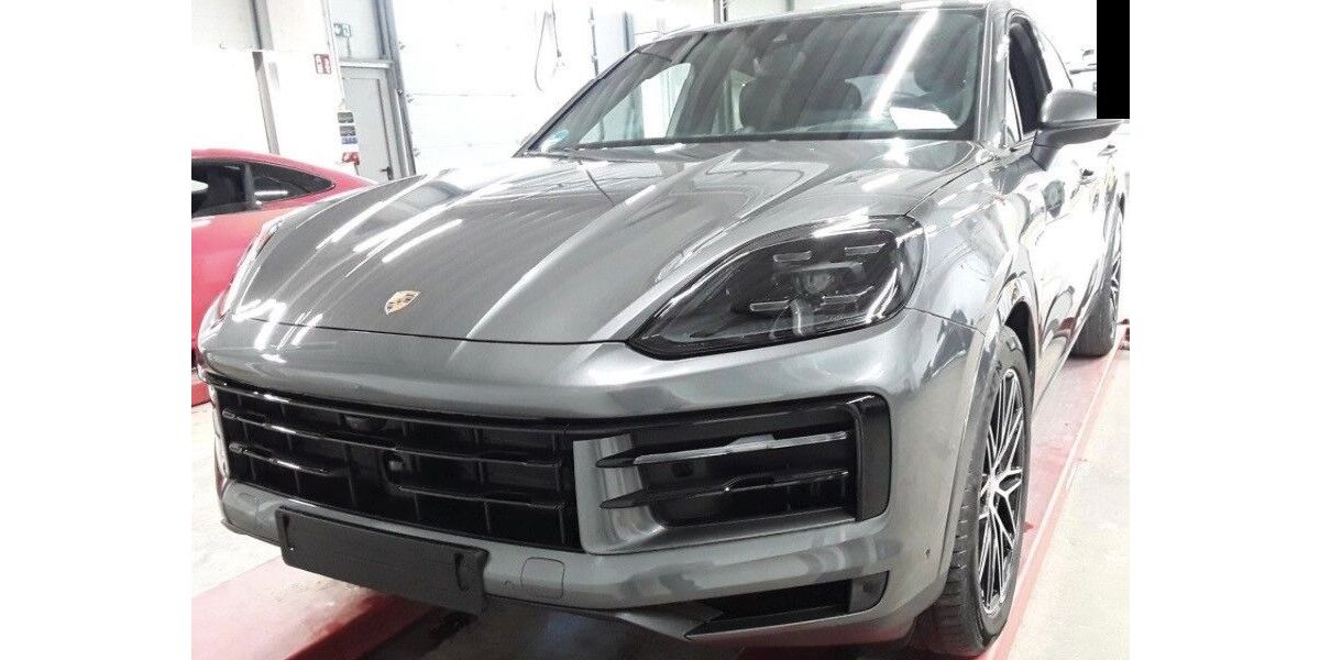 Porsche Cayenne 26.950 km 96.999 &euro; Stuttgart 70499