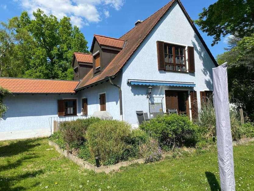 Haus zum Mieten in Nürnberg 1.780 € 160 m²