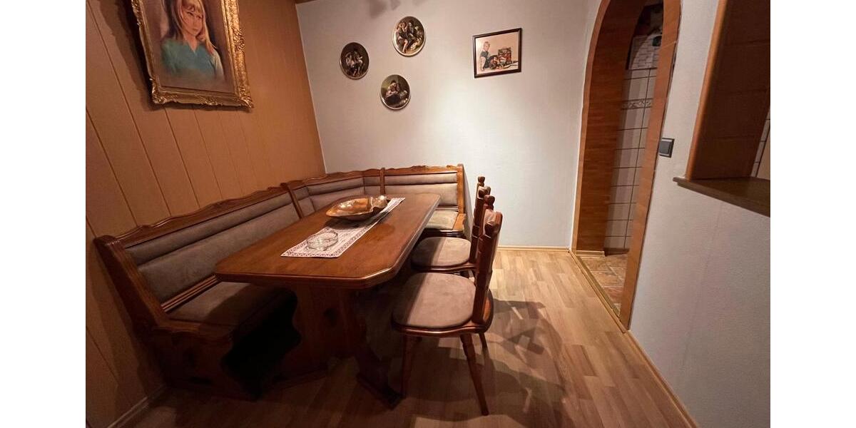 Etagenwohnung Selb - 9 Zimmer, 170 m&sup2;, 107.000&euro; | Angebot:26442131