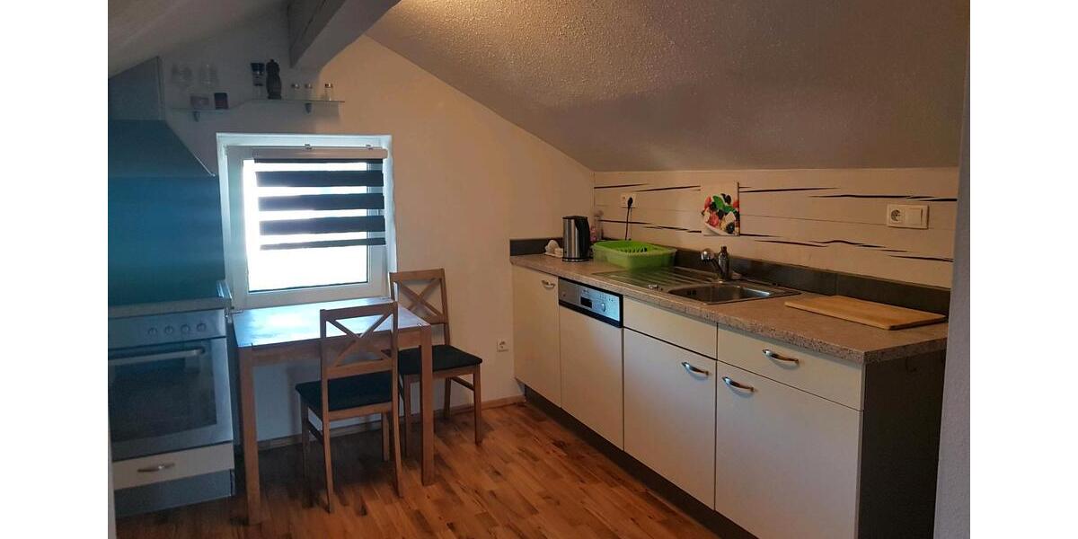 Dachgeschoßwohnung Dingolfing - 1 Zimmer, 50 m&sup2;, 530&euro; | Angebot:24627911